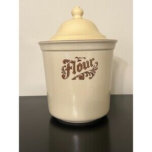 Pfaltzgraff Stoneware Village 506 3 1/2 quart Flour Canister w/Lid